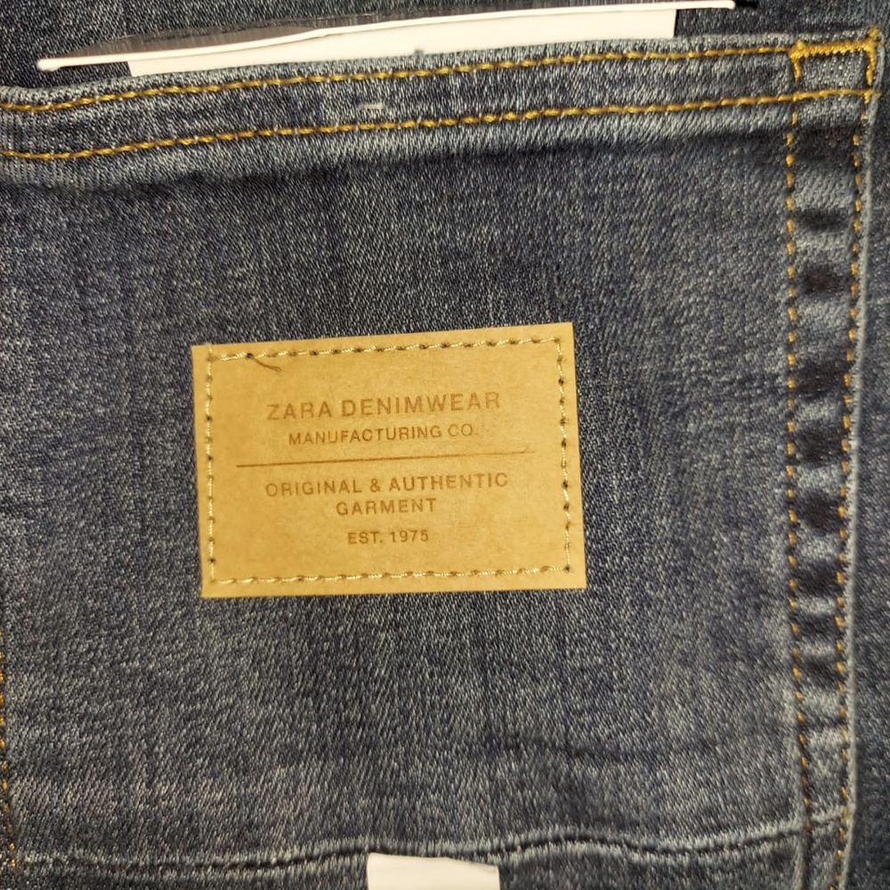 Jeans - Picture 5 of 5